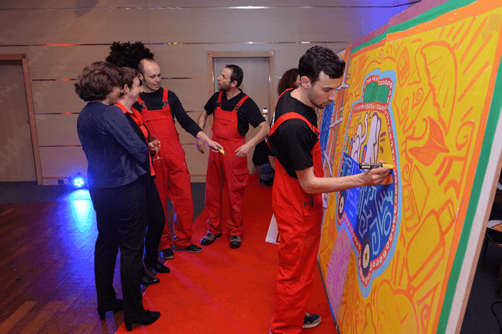 Animation artistique en soirée d'entreprise