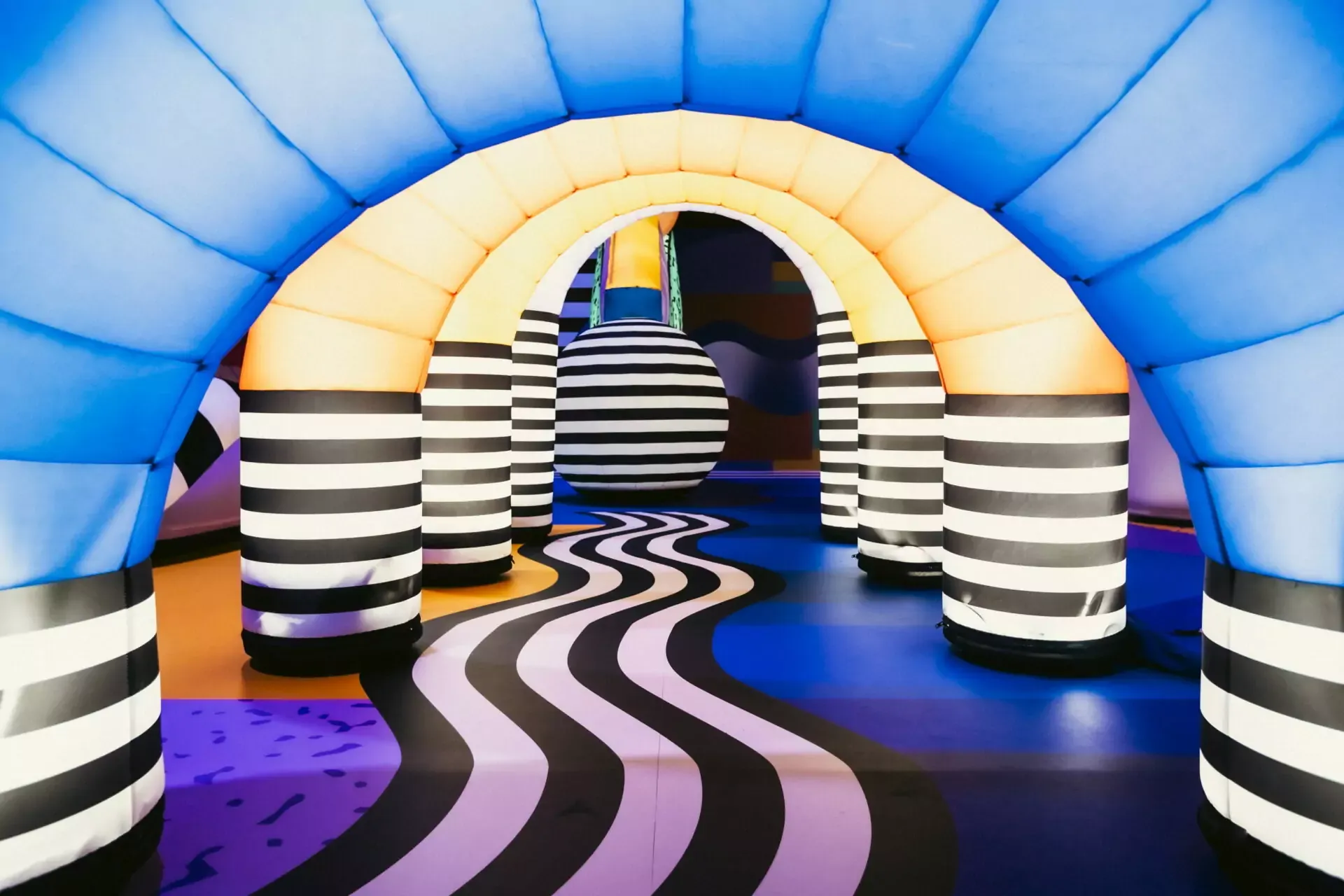 Euphoria, art is in the air