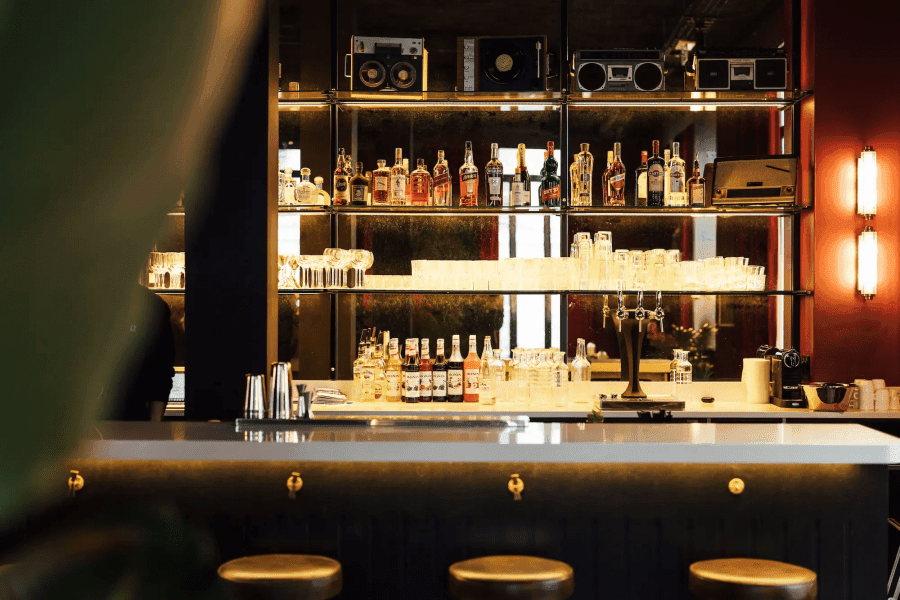 Ambiance afterwork convivial au cœur de Chante ! 