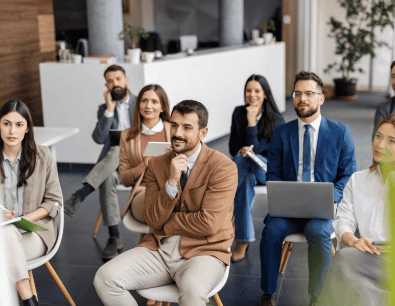 Comment organiser un séminaire d'entreprise : le guide complet
