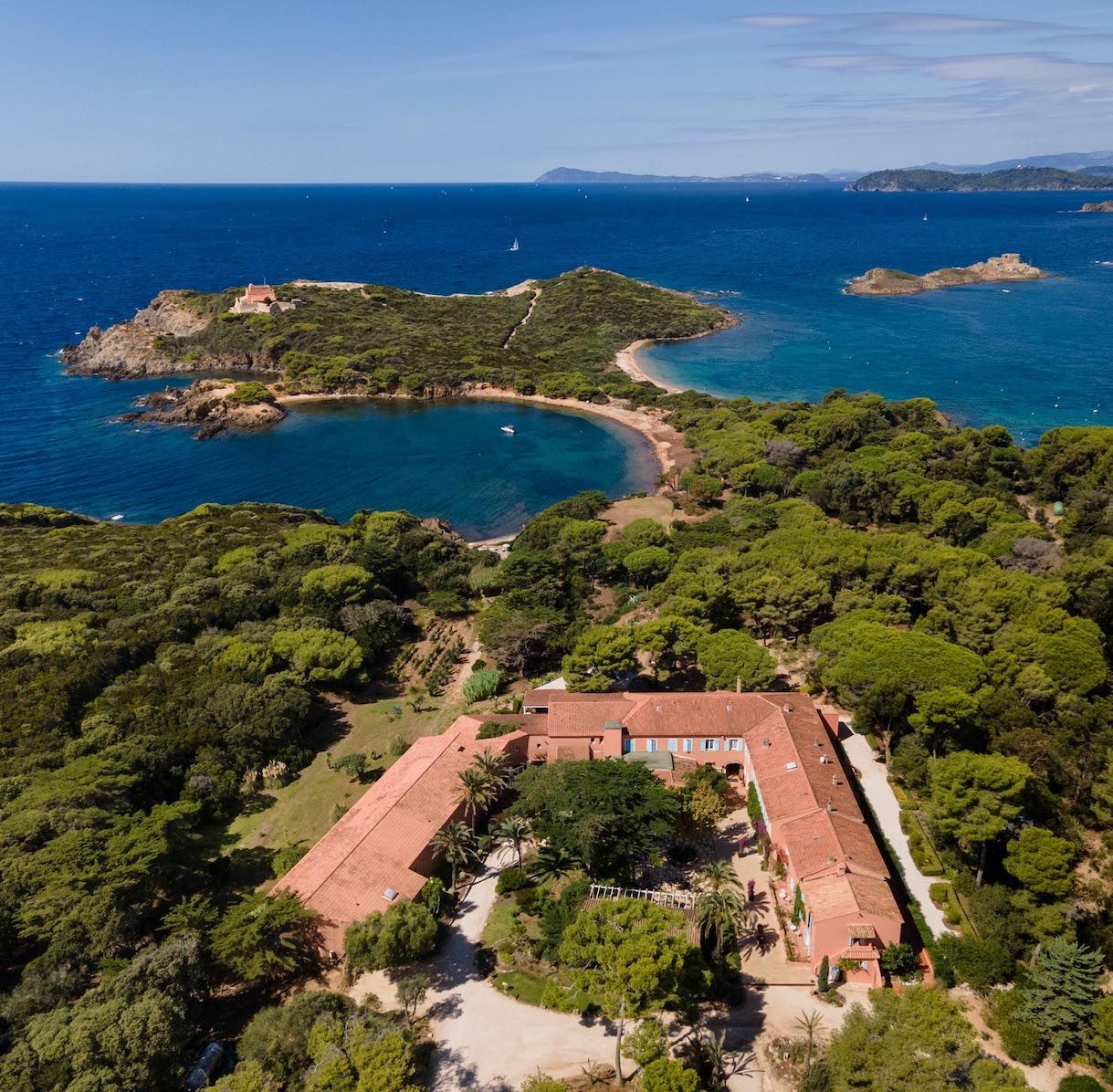 L'hôtel Le Mas du Langoustier **** situé à Porquerolles