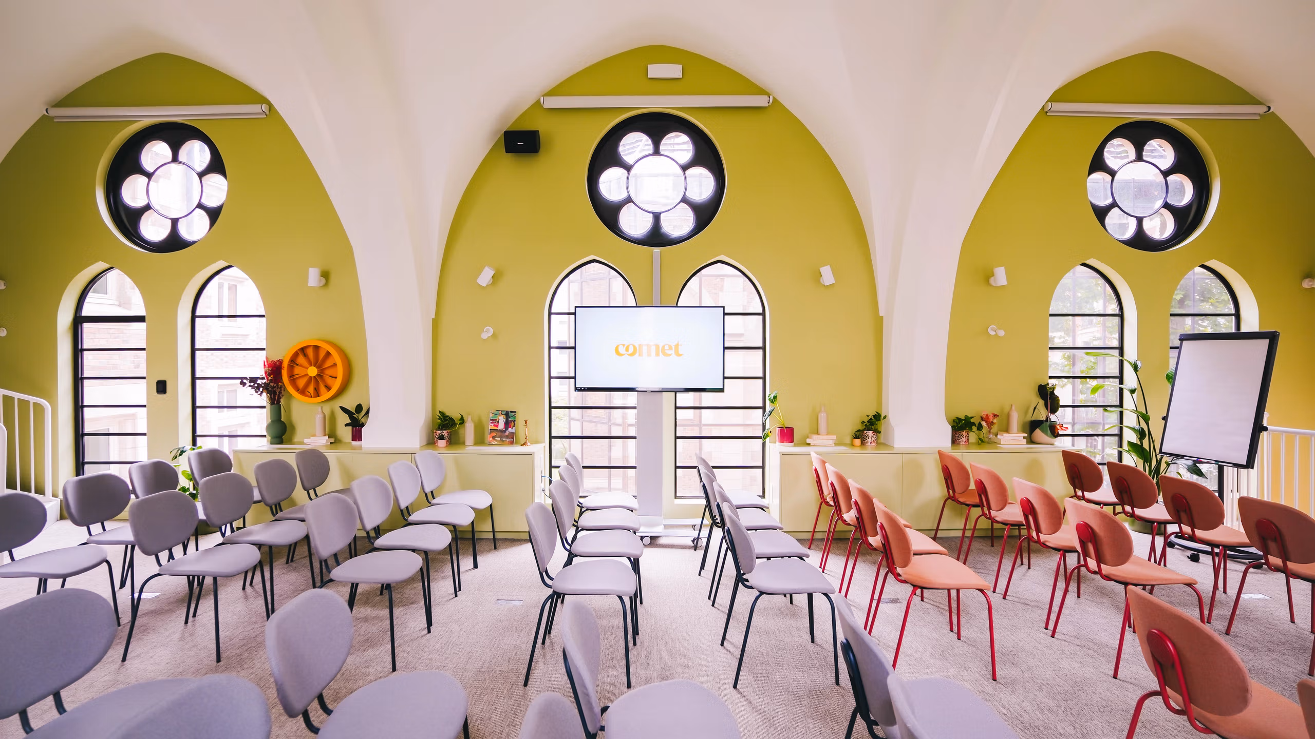 Salle équipée pour les différentes interventions 
