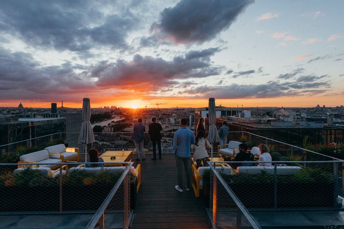Terrasse conviviale idéale pour l'afterwork