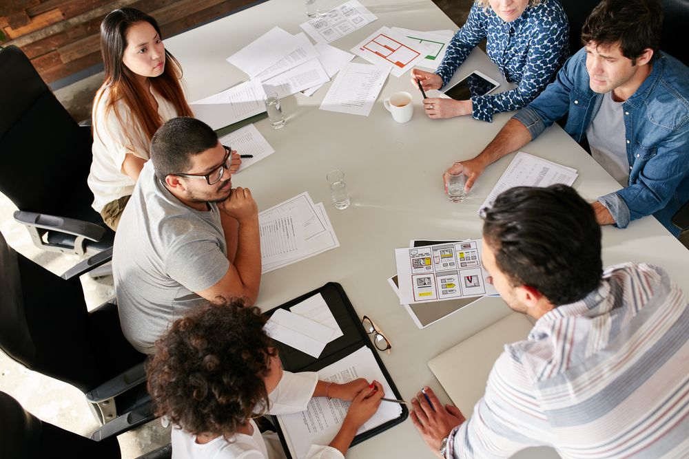Collaborateurs en séminaire