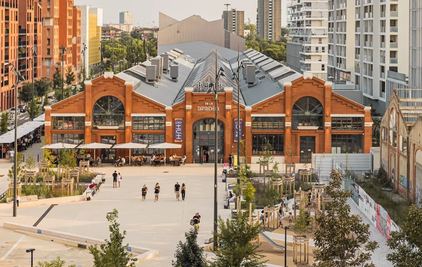 Les Halles de la Cartoucherie - Soirée animée à Toulouse