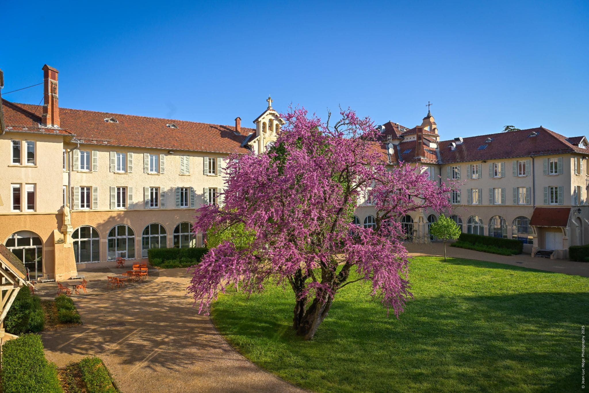 Domaine Lyon Saint-Joseph - An Ideal Venue for a Corporate Seminar